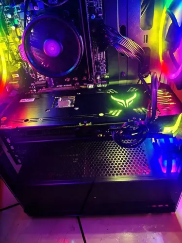 Vendo/Troco Powercollor Red Devil RX 6700XT 12GB