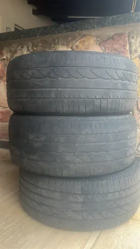 Pneus Bridgestone 225/50 R17 94v( os 3 por $200)