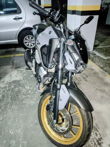 Vende se Fz 15
