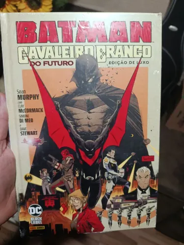 HQ HQ Batman: O Cavaleiro Branco Do Futuro - Edição De Luxo (lacrada)