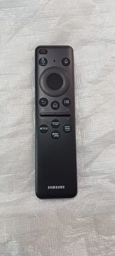 Controle remoto smart TV Samsung carregamento solar