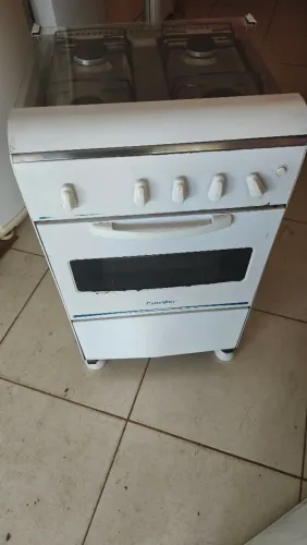 Fogão de 4 bocas muito conservado