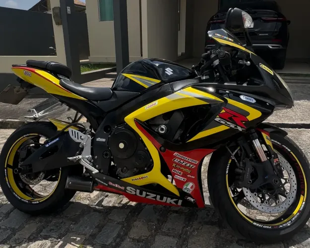 Suzuki GSX-R 750