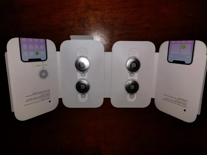 APPLE AIRTAG ORIGINAL - 1ª GERAÇÃO - KIT COM 4 UNIDADES