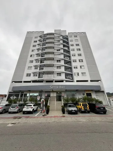 Apartamento para alugar, 2 quartos, sacada com vista para o mar, piscina, no Rio Caveiras,