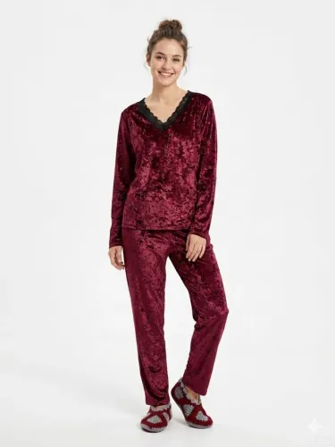 Pijama feminino veludo com renda vinho 