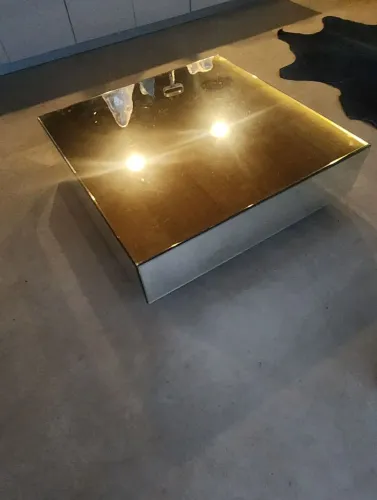 Mesa de centro espelhada 1x1m