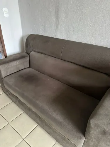 Sofá novinho sem detalhes.