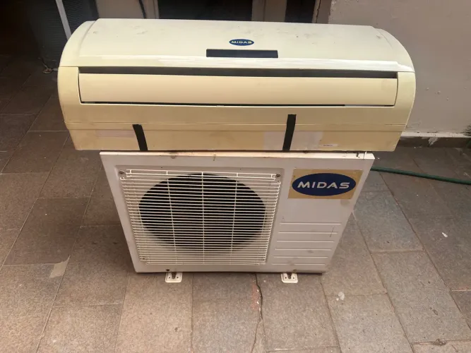 Ar-condicionado Midas 9.000 BTUs - Quente e Frio - 220V