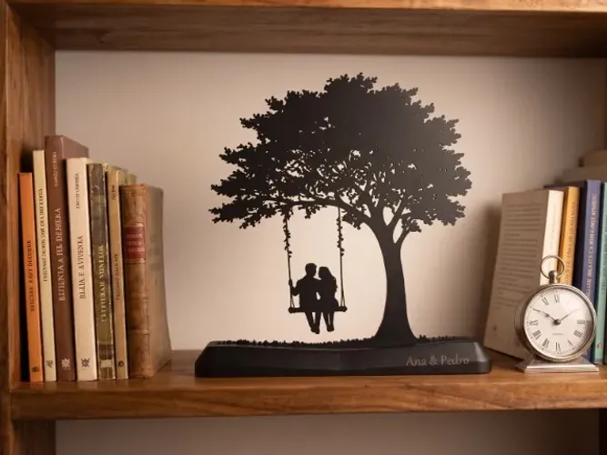 Enfeite Escultura Casal Namorados Árvore Balanço Personalizada