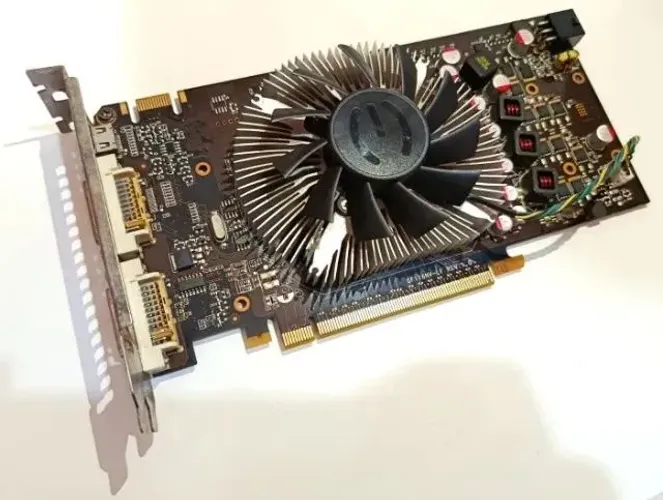 placa de video gtx 550ti Leia abaixo