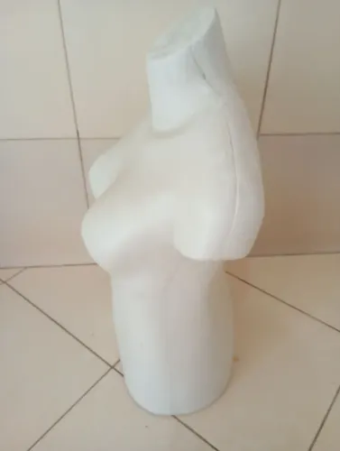 Manequim feminino