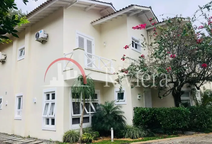Casa a Venda em Juquehy, Condomínio Fechado com Escritura Definitiva em São Sebastião/SP
