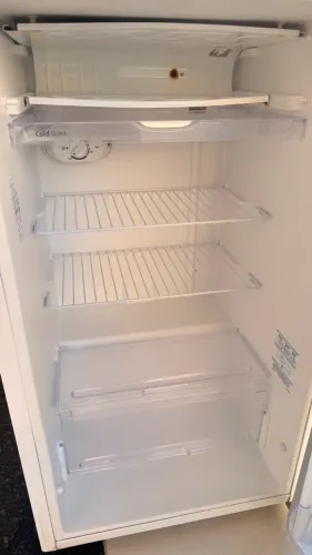 Frigobar Eletrolux 122L