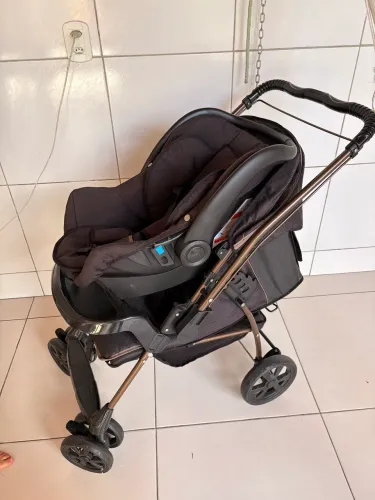 Vendo carrinho e bebê conforto Galzerano 