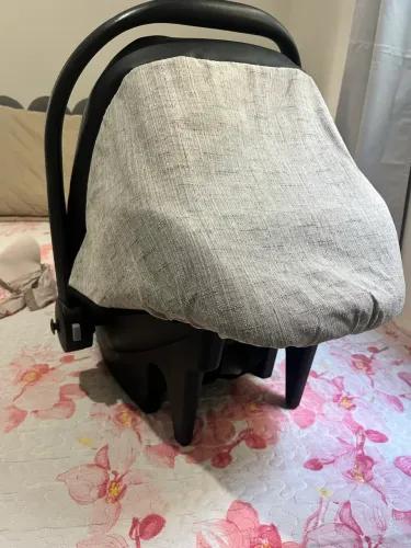 Bebê conforto (burigotto) com poucas marcas de uso.