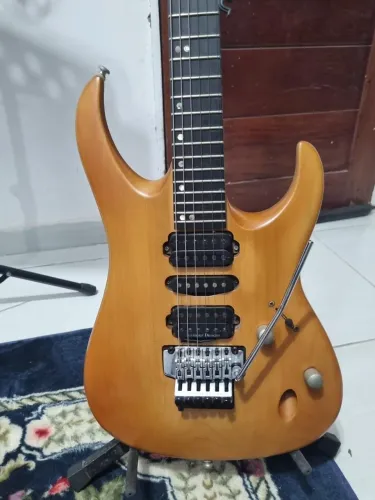 Guitarra Cort Viva Gold II - Made in Indonesia - Seymour Duncan JB na ponte - OPORTUNIDADE