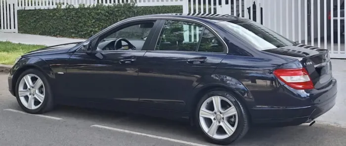 Mercedes-Benz C-180 CGI Classic 1.8 16V 156cv Aut. 2011