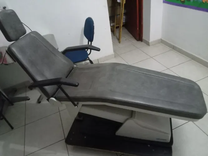 Cadeira de dentista retro