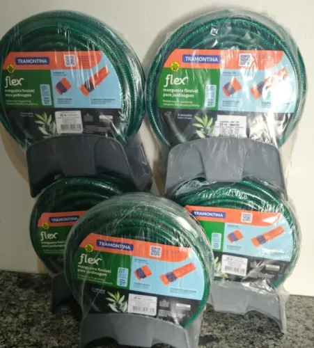 mangueira para jardim 20 metros tramontina com esguicho e suporte novo lacrado