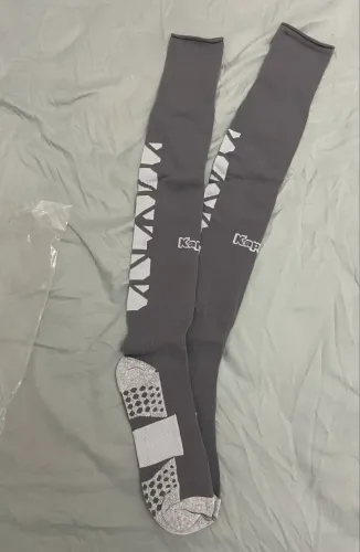 Meião kappa cinza