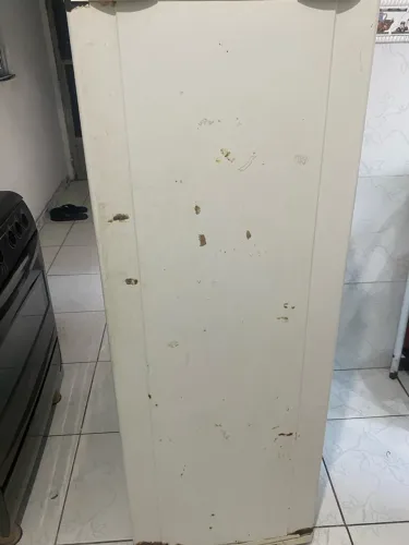 Geladeira continental, está funcionando mas não está gelando, também tem um fogão