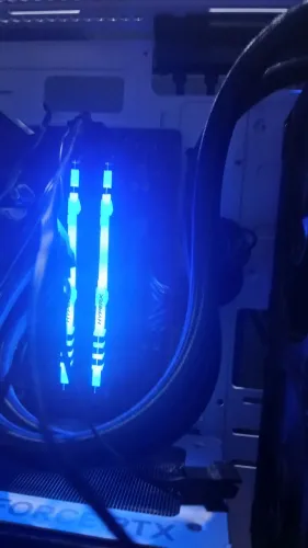 ? VEN MEMÓRIA RAM HYPERX FURY RGB 16GB (2x8GB) DDR4 2666MHz CL16 ?