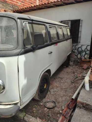 Só carcaça para vender motor tem mais tá com problema tudo desmontado