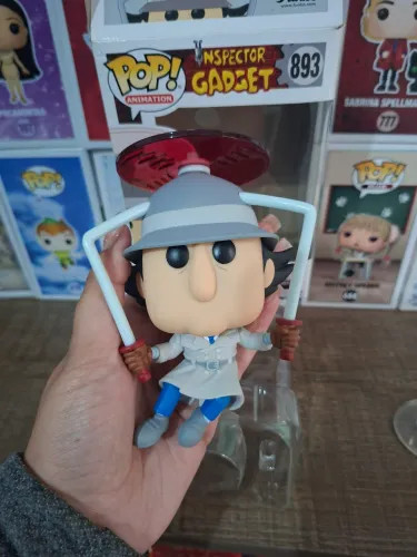 Funko pop Inspector Gadget base quebrada