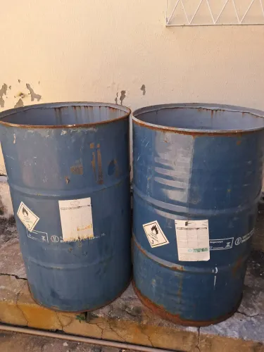 2 tambor de 200 litros