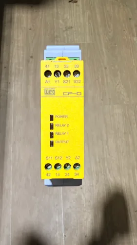 Relê de segurança WEG CP-D 24 volts