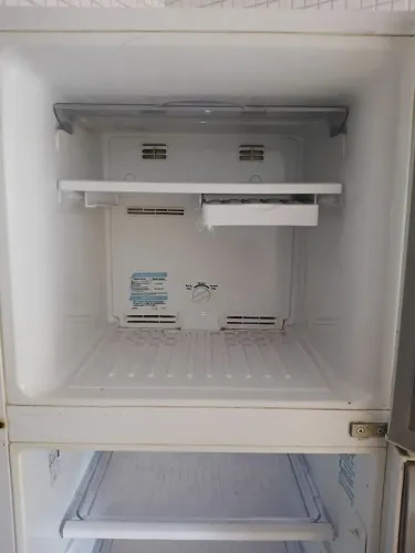 Vendo geladeira froosfree