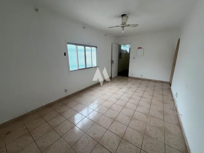 Apartamento à venda no BNH de 03 dormitórios - Aparecida