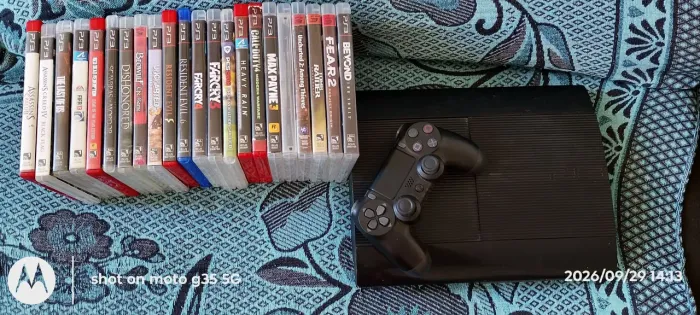 Ps3 ,1g ,1 controle + 5 jogos originais