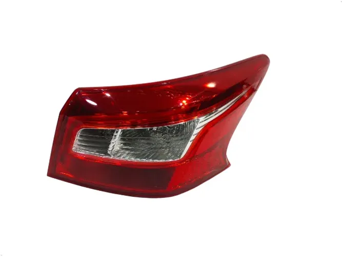 Lanterna direita Nissan Sentra 2017 2018 2019 2020 Led 