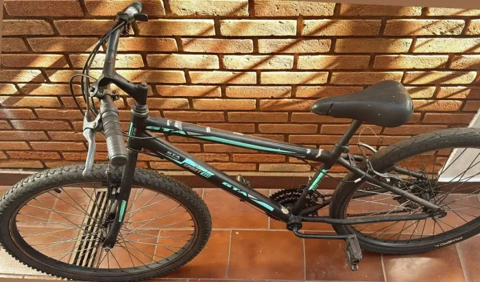 Vendo bicicleta aro26 com problema no cabo do breck