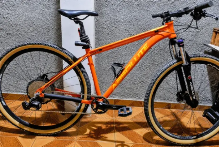 Bike Absolute Nero 4 / 12v / 1x12 / aro 29 / tam 17