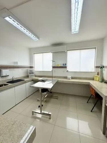 Clínica Veterinária e Pet Shop à Venda em BH | Negócio Consolidado há 13 Anos