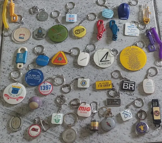 39 antigos chaveiros anos 70/80/90 coleção decoração uso enfeite antiguidade colecionáveis