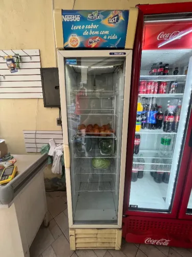 Geladeira expositora metalfrio