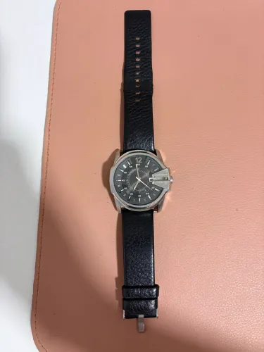 Relógio Diesel DZ1206 com pulseira de couro preta
