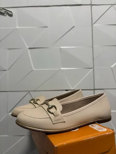 Vendo Mocassim Novo