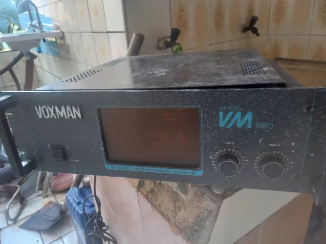 Amplificador voxman com defeito