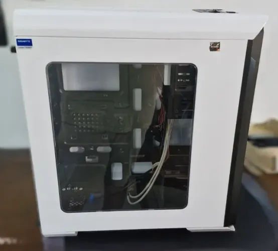 Gabinente Aerocool Aero-500 Window Branco