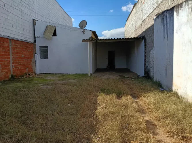 CASA NA AVENIDA BETHANIA,ZONA NORTE EM SOROCABA-OPORTUNIDADE!!! ANALISA PERMUTA POR APARTA