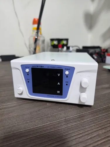 Fonte de bancada 30V 20A 600W 220V