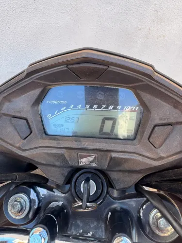 Vendo fan 160 vermelha