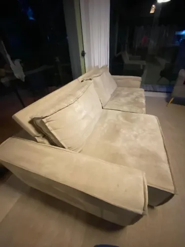 Sofá 2 lugares. Retrátil e confortável