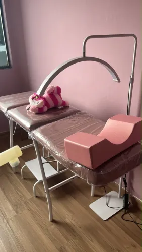 Maca reclinável para clínica de estética