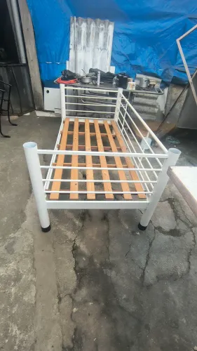 CAMA DE SOLTEIRO TUBULAR DE AÇO